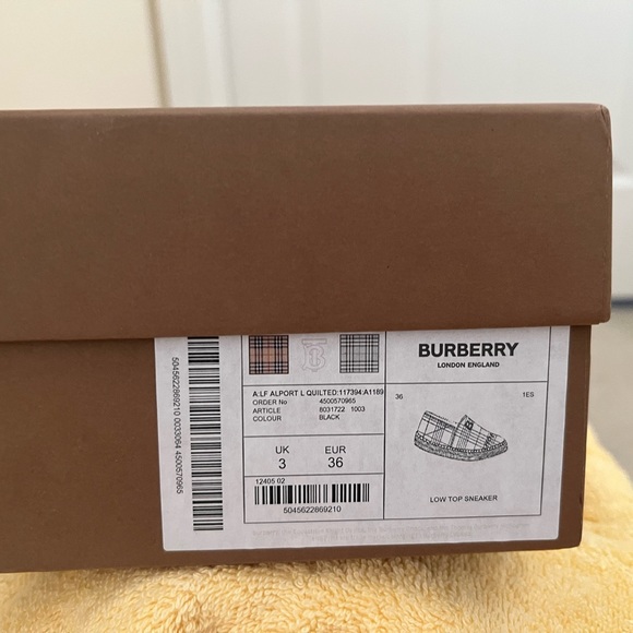 Authentic Burberry Espadrilles - Picture 15 of 15